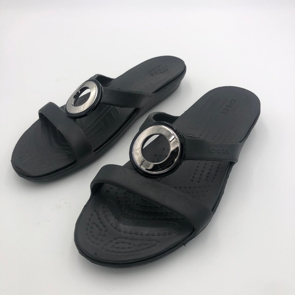 CROCS Black Circle Wedge Sandals, Women's Size 7/EUR 37.5